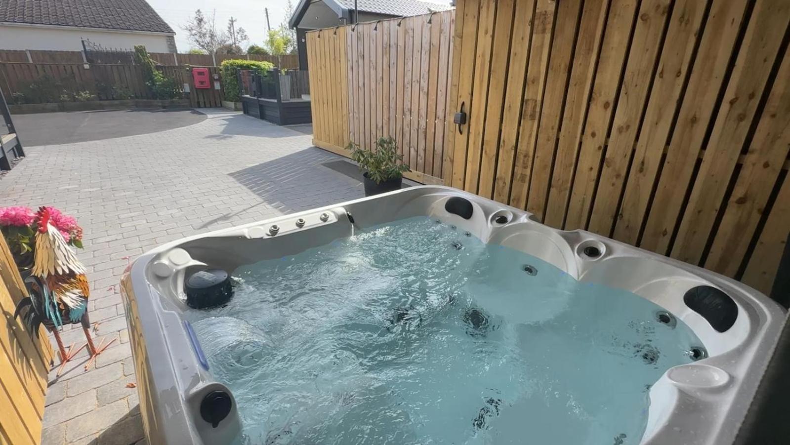 The Pods At Haulfryn Caravan Park Whitford Exteriör bild