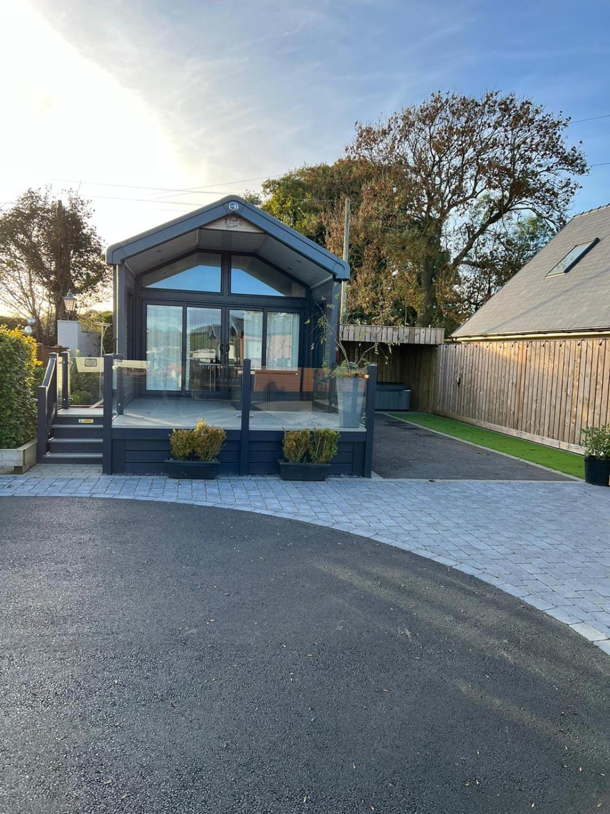 The Pods At Haulfryn Caravan Park Whitford Exteriör bild